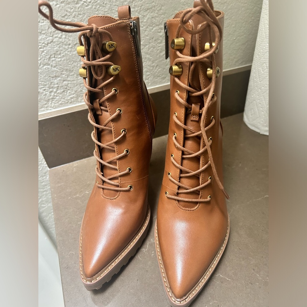 Brand new Michael Kors ankle boots, lace up, 4 inch Hill.